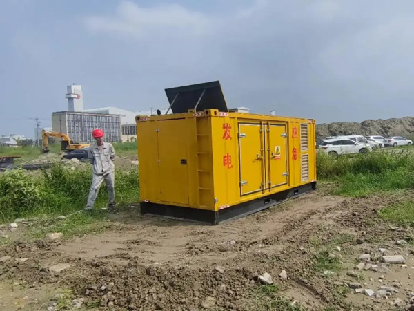谢家集200KW柴油发电机机组每小时的油耗量受哪些因素影响？